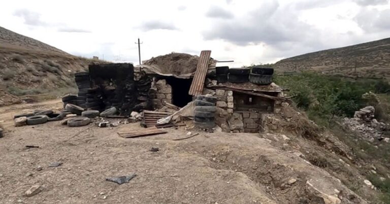 Tərtərin Canyataq yaşayış məntəqəsi yaxınlığında tərk edilmiş döyüş mövqeyinin görüntüləri yayılıb