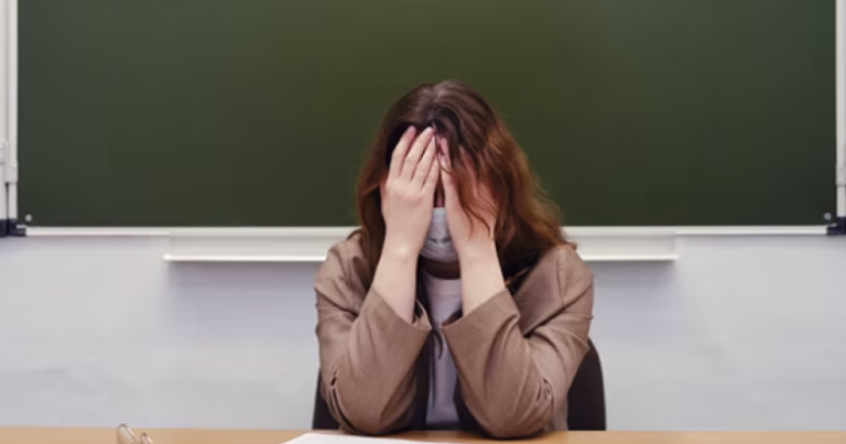 743 müəllim İŞDƏN ÇIXARILDI