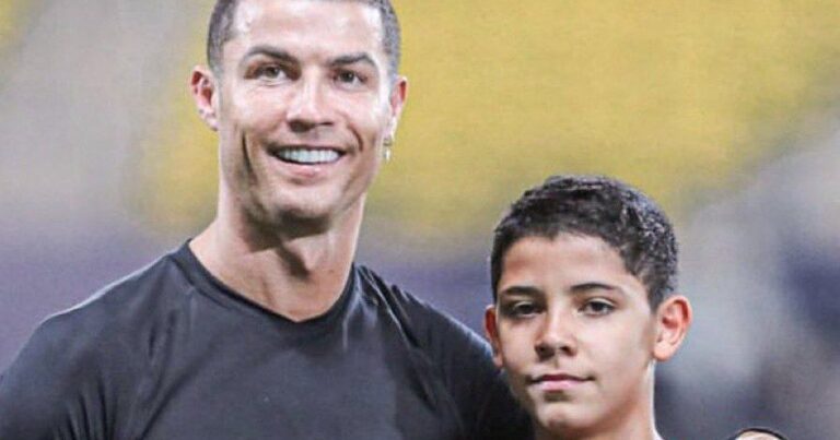 Ronaldonun oğlu bu klubla müqavilə imzaladı