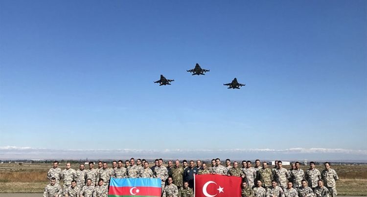 Türkiyənin F-16 təyyarələri Azərbaycana gəldi