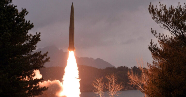 Şimali Koreya ballistik raket BURAXDI