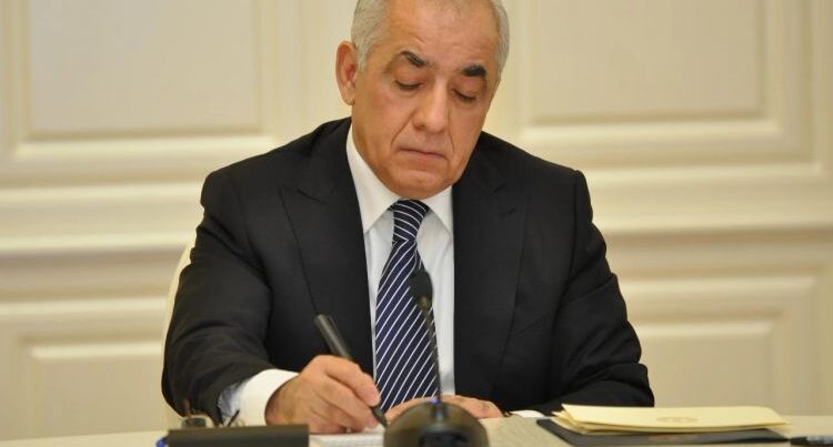 Baş nazir təhsillə bağlı qərar İMZALADI
