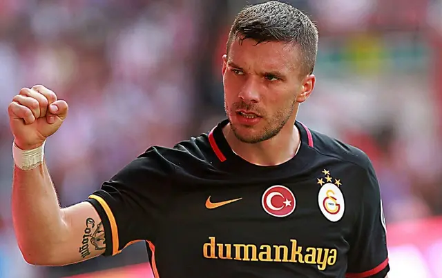 “Qalatasaray”ın keçmiş ulduzu Lukas Podolski 180 milyon avro sərvət əldə edib