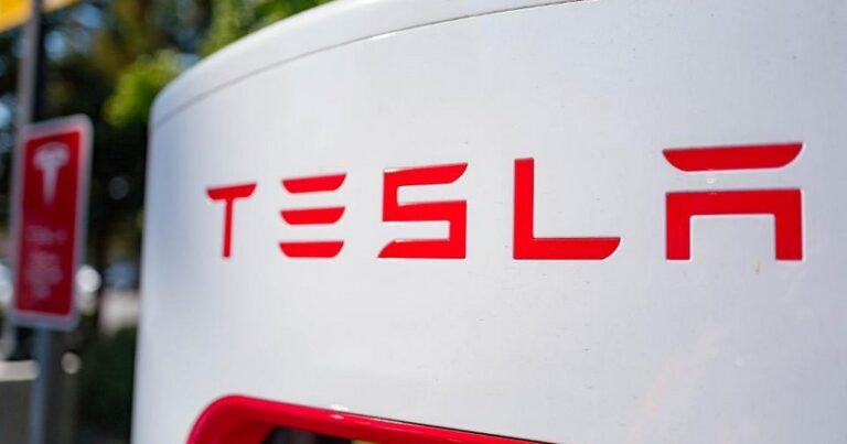“Tesla” 2026-cı ildə robotların kütləvi istehsalına başlamağı planlaşdırır