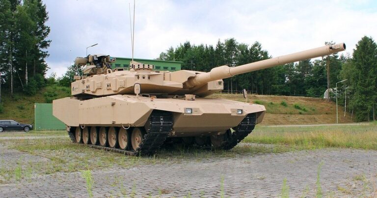 Slovakiya “Leopard 2A8” tanklarının alışını nəzərdən keçirir