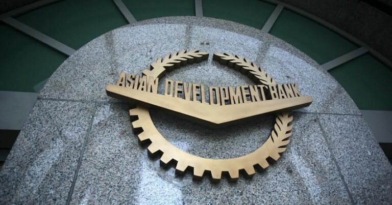 ADB Sumqayıt-Yalama dəmir yolunun bərpasına əlavə 130 milyon ABŞ dollarından çox vəsait ayırıb