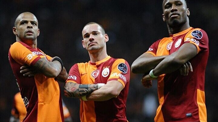 “Qalatasaray”ın əfsanəsi futbola qayıdır