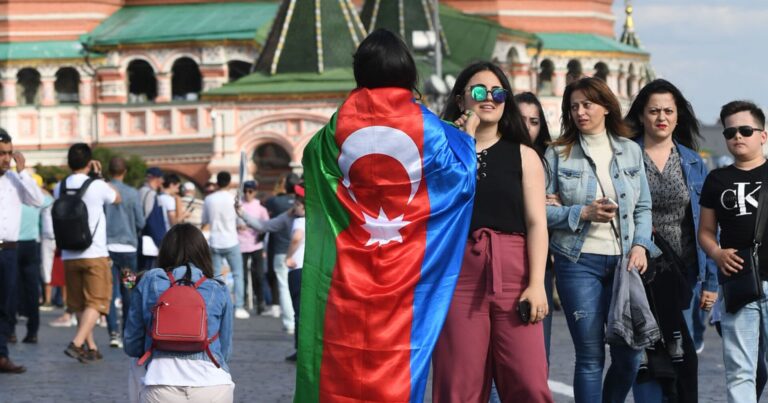 Rusiyadakı azərbaycanlıların nəzərinə: deportasiya oluna bilərsiniz!