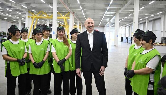 Prezident Qusara getdi – Foto