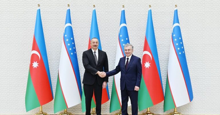 Mirziyoyev İlham Əliyevə ZƏNG ETDİ
