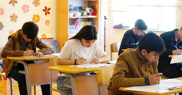DİM orta təhsil səviyyəsi üzrə buraxılış imtahanı keçirib