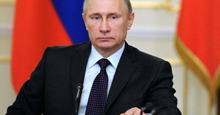 Putin İranla strateji tərəfdaşlıqla bağlı müqavilənin ratifikasiyası haqqında qanunu imzalayıb