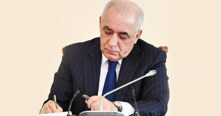 Əli Əsədov yeni qərarlar imzaladı