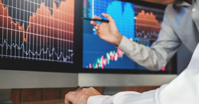 ÜTT 2025-ci il üçün qlobal ÜDM artım proqnozunu 2,2 %-ə qədər azaldıb