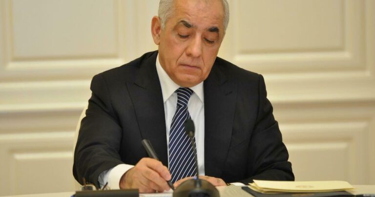 Baş nazir onların maaşı ilə bağlı Qərar imzalayıb