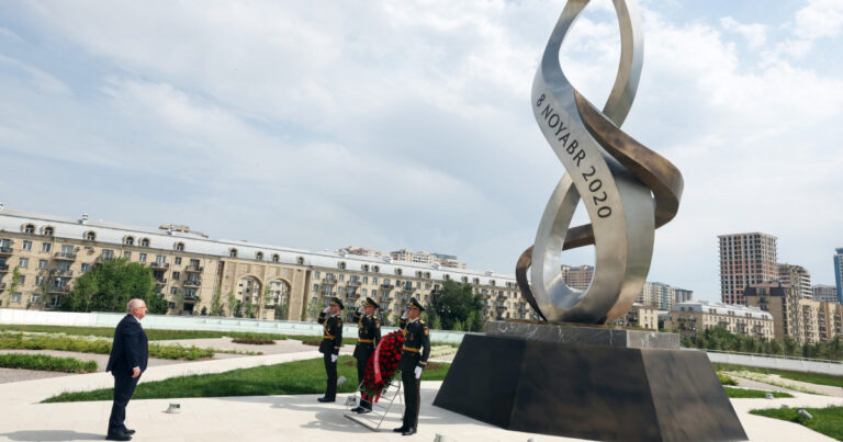 Yaşar Gülər Zəfər parkını ziyarət etdi – FOTO