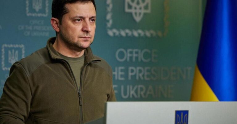 “Biz Putinlə üçtərəfli görüşlərə hazırıq” – Zelenski