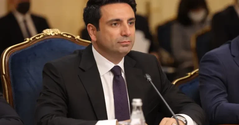 “Azərbaycan və Ermənistan arasında danışıqlar dövlət başçıları formatında keçirilə bilər” – Alen Simonyan
