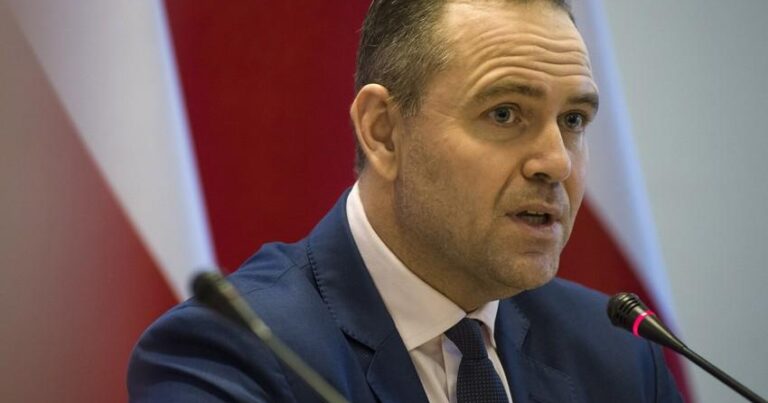 Polşada prezident seçkilərində müxalifətin namizədi qalib gəlib