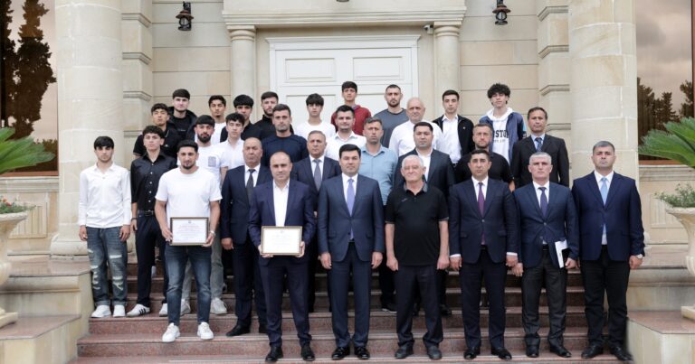 Elnur Rzayev “Şimal” futbol klubunun üzvləri ilə görüş keçirdi – FOTOLAR