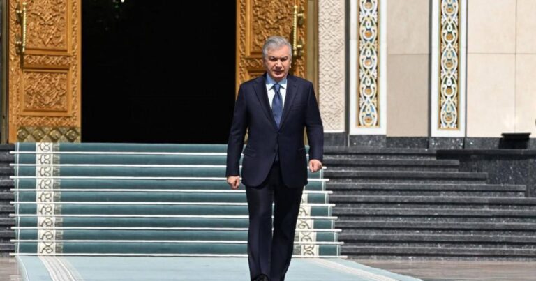 Şavkat Mirziyoyevin rəsmi qarşılanma mərasimi olub
