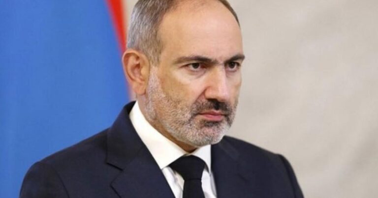Paşinyan II Qaregini dövlət çevilişinə dəstək verməkdə ittiham edib