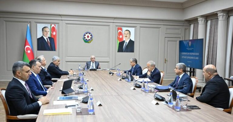 İqtisadi Şuranın növbəti iclası keçirilib