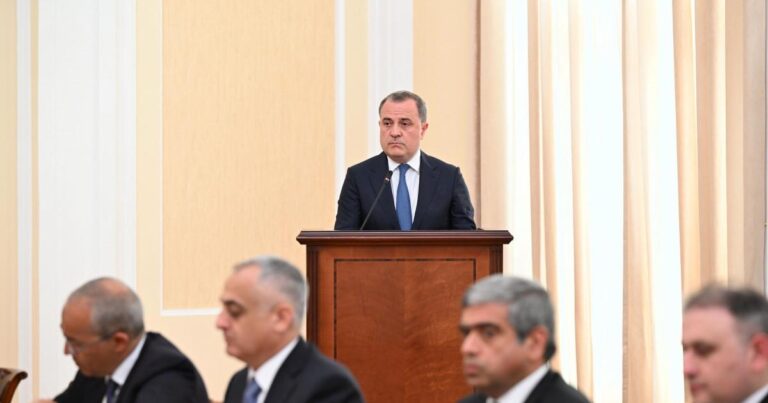 “Rusiya sülhməramlılarının bölgədən çıxması sülh prosesinə əlavə təkan verdi” – Ceyhun Bayramov