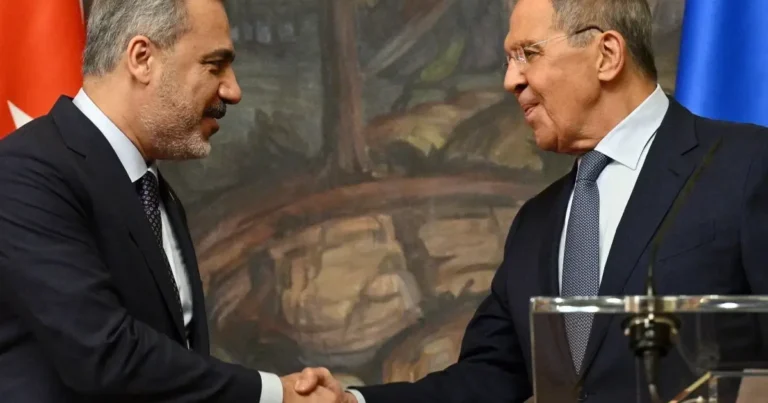 Hakan Fidan və Sergey Lavrov arasında telefon danışığı olub