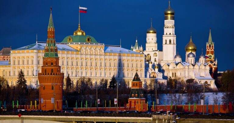 “Putin Zelenski ilə görüşməyə hazırdır” – Kreml