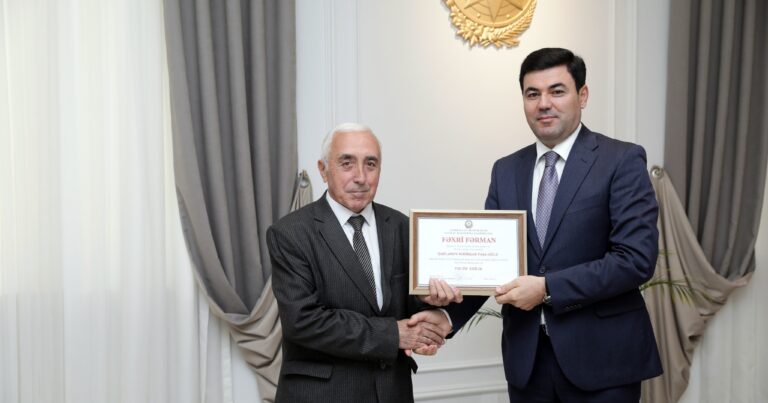 Elnur Rzayev onu təltif etdi – FOTOLAR