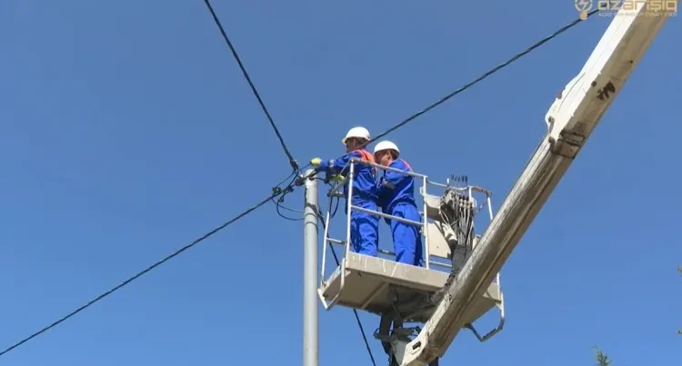 “Azərişıq” Saatlı və Sabirabadın elektrik təsərrüfatını yeniləyir – VIDEO