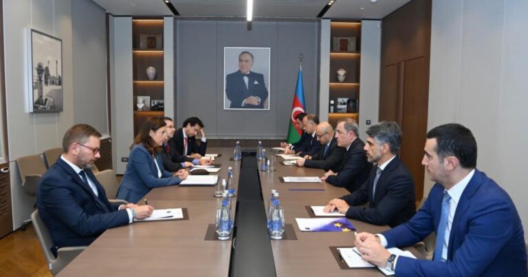 Ceyhun Bayramov Avropa İttifaqının yeni səfirini qəbul edib