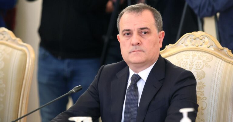 Ceyhun Bayramov almaniyalı həmkarı ilə görüşdü