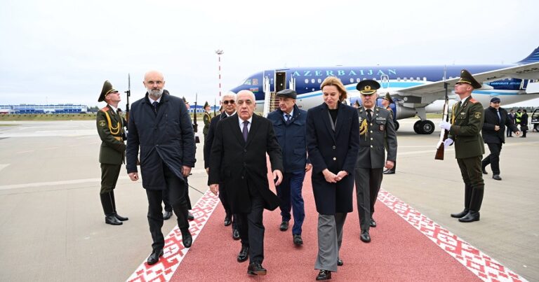 Əli Əsədov Belarusa getdi