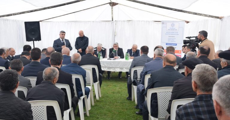 Quba Rayon İcra Hakimiyyətində və Küsnətqazma kəndində növbəti vətəndaş qəbulları keçirilib – FOTOLAR