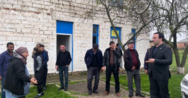 Mahir Süleymanlı Şabran rayonunun Taxtalar kəndində vətəndaş qəbulu keçirdi – FOTOLAR