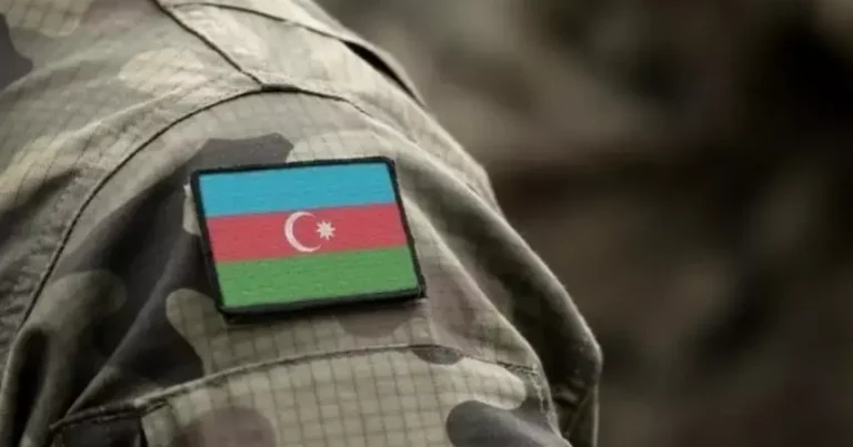 Hərbi qulluqçular əyani təhsil müddətində sərəncamda olacaqlar