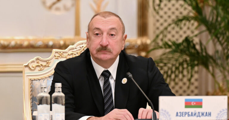 Azərbaycanla Tacikistan arasında münasibətlər inkişaf edir