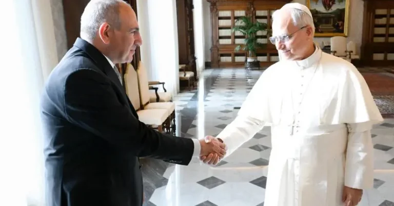 Paşinyan Roma Papası ilə Azərbaycanla sülhü müzakirə edib