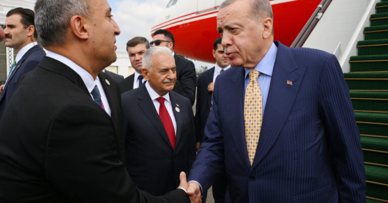 Ərdoğan Azərbaycana gəldi – FOTO