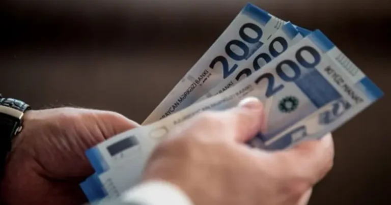 Azərbaycan əhalisinin gəlirləri 8 %-ə yaxın artıb
