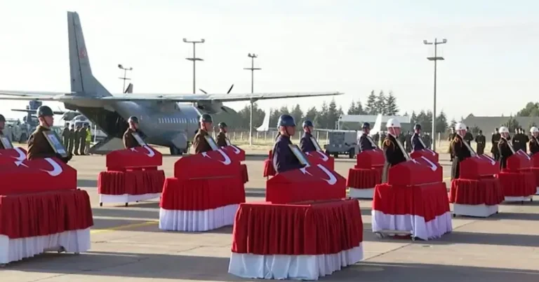 Təyyarə qəzasında şəhid olan hərbçilərlə Ankarada vida mərasimi keçirilib