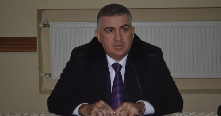 İcra başçısı sakinləri məhkəməyə verdi – VİDEO