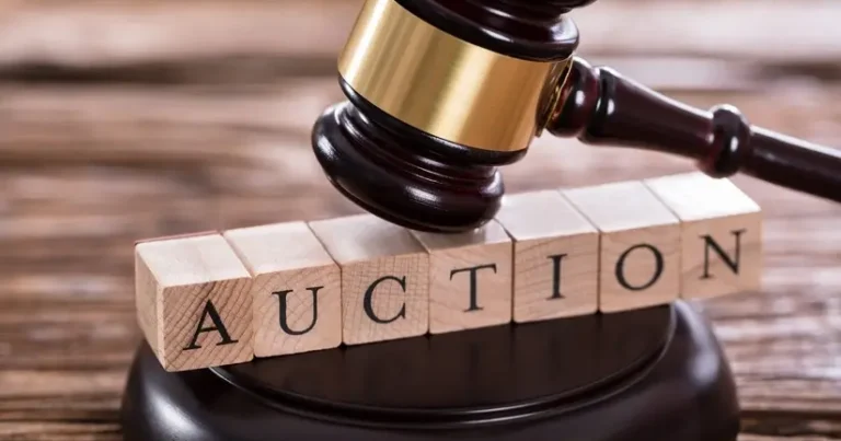 Azərbaycanda 13 bağlanmış bankın əmlakları hərraca çıxarılır Azərbaycanda 13 bağlanmış bankın əmlakları hərraca çıxarılır