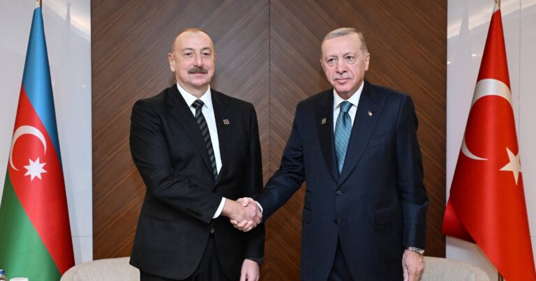 İlham Əliyev Ərdoğana təyyarə qəzası ilə bağlı başsağlığı verdi İlham Əliyev Ərdoğana təyyarə qəzası ilə bağlı başsağlığı verdi