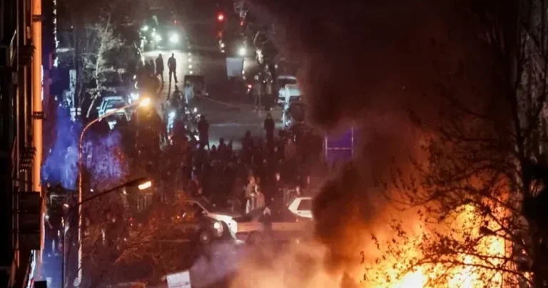 İranda 3 min nəfər həbs edilib İranda 3 min nəfər həbs edilib