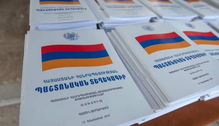 Ermənistanda konstitusiya müzakirələri başladı