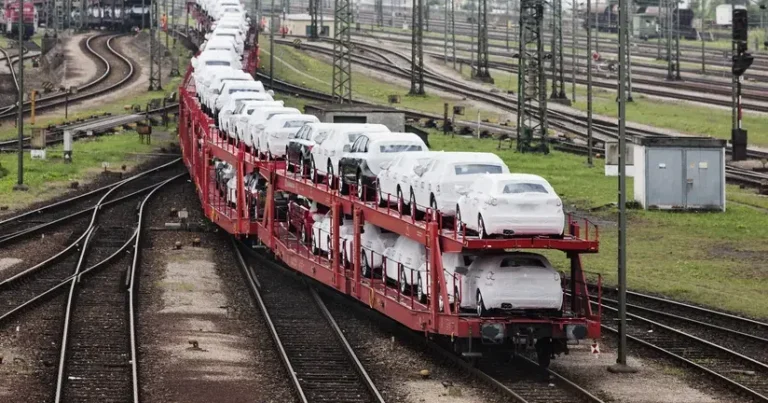 Azərbaycan avtomobil idxalına çəkdiyi xərci 27 % artırıb