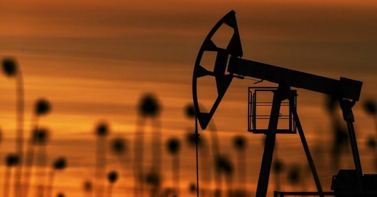 Dünya bazarlarında neft bahalaşıb